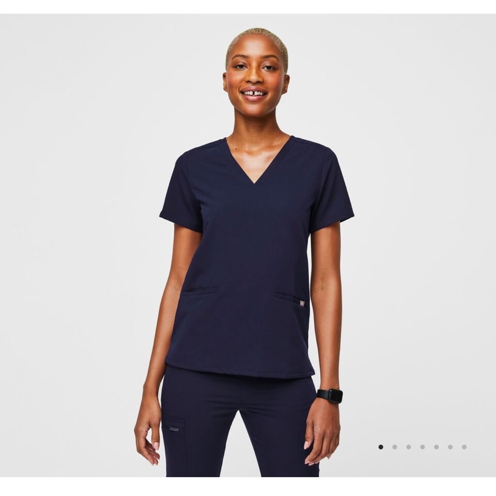 Figs Casma scrub top